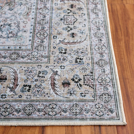 Safavieh Tucson 4'-0" x 6'-0" Rug in Light Green / Beige