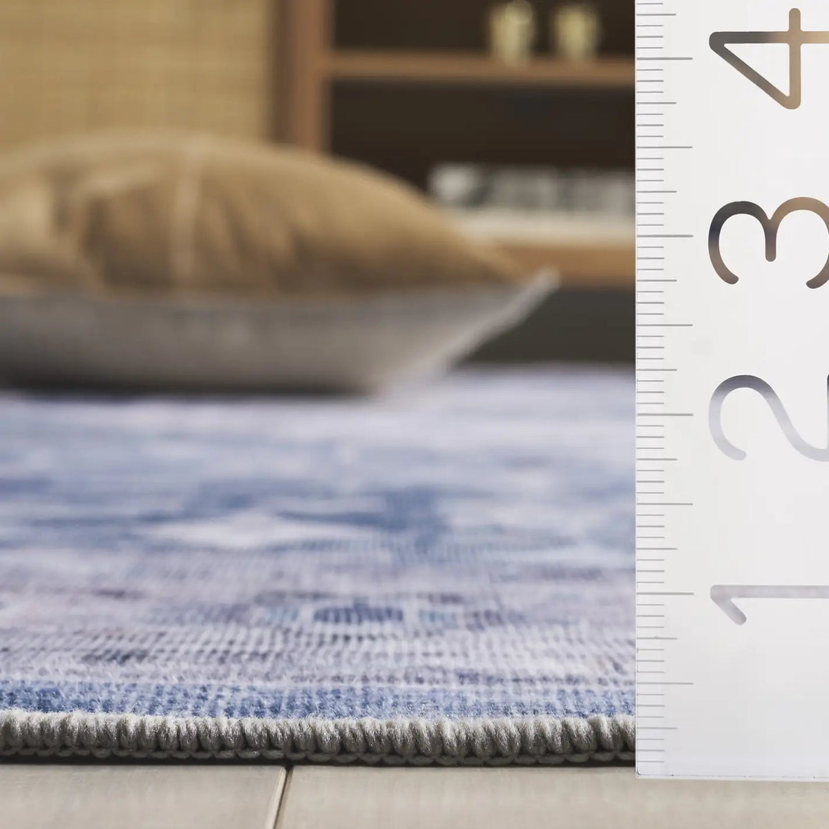 Safavieh Tucson 4'-0" x 6'-0" Rug in Blue / Grey
