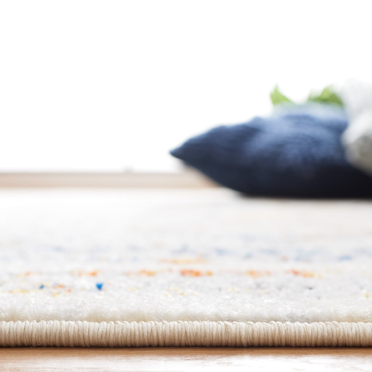 Safavieh Tulum Tul667A Ivory Grey/Blue Rust Rug.