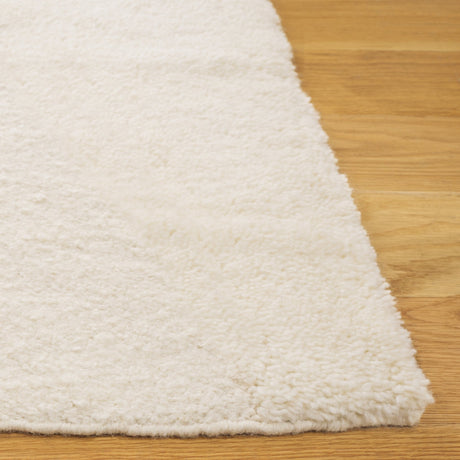 Safavieh Vermont Vrm201A Ivory Rug.