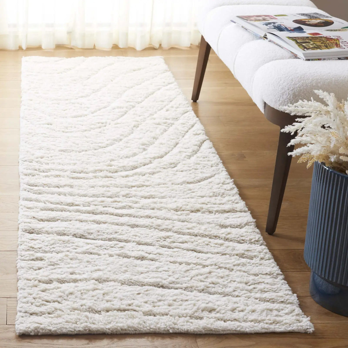 Safavieh Vermont 2'-3" x 8'-0" Rug in Ivory