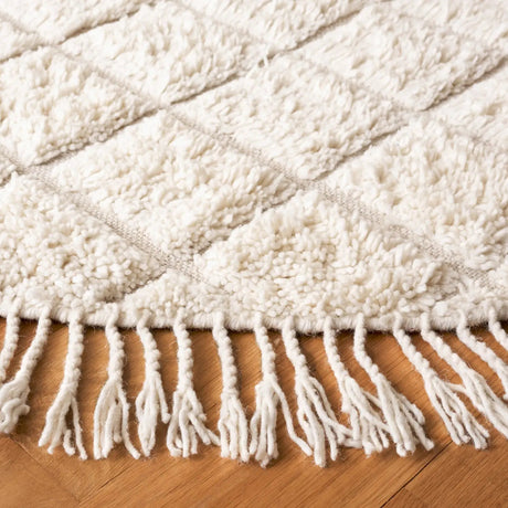 Safavieh Vermont 6'-0" x 6'-0" Rug in Ivory