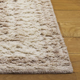 Safavieh Vermont 4'-0" x 6'-0" Rug in Beige / Ivory