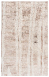 Safavieh Vermont 4'-0" x 6'-0" Rug in Beige / Ivory
