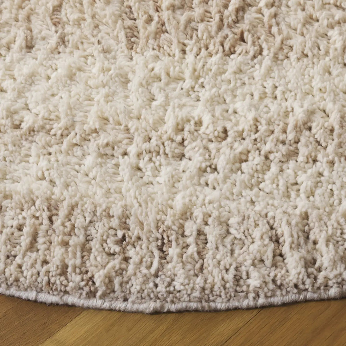 Safavieh Vermont 6'-0" x 6'-0" Rug in Beige / Ivory