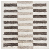 Safavieh Vermont 6'-0" x 6'-0" Rug in Ivory / Grey