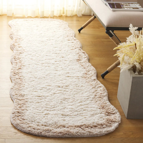 Safavieh Vermont 2'-3" x 8'-0" Rug in Ivory / Beige