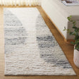 Safavieh Vermont 2'-3" x 8'-0" Rug in Ivory / Grey