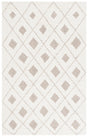 Safavieh Vermont 4'-0" x 6'-0" Rug in Ivory / Beige