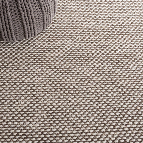 Safavieh Vermont Vrm650T Brown Rug.