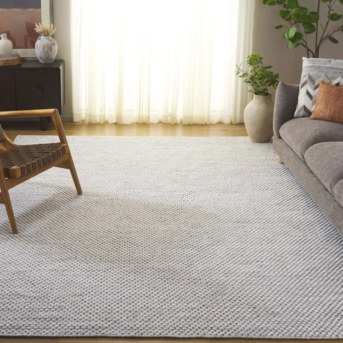Safavieh Vermont 6'-0" x 9'-0" Rug in Light Grey / Ivory