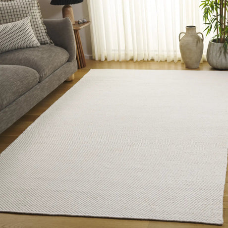 Safavieh Vermont 4'-0" x 6'-0" Rug in Ivory