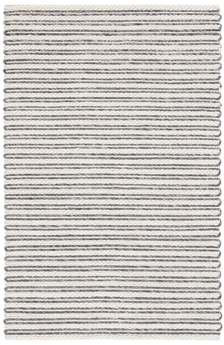 Safavieh Vermont 4'-0" x 6'-0" Rug in Silver / Ivory