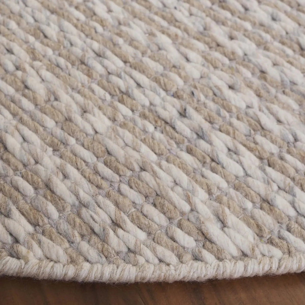 Safavieh Vermont 6'-0" x 6'-0" Rug in Brown / Silver