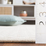 Safavieh Vermont 4'-0" x 6'-0" Rug in Beige / Ivory