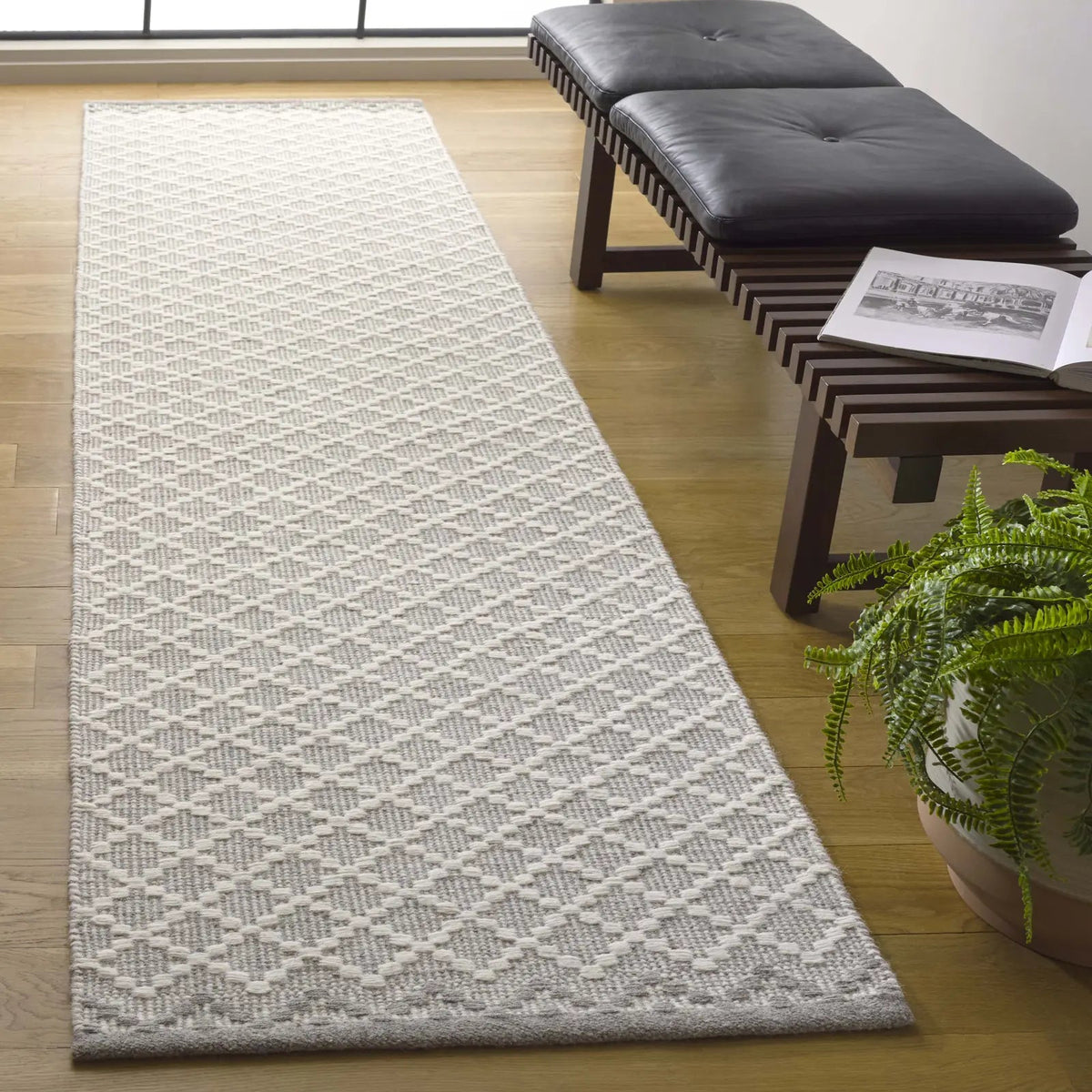 Safavieh Vermont 2'-3" x 9'-0" Rug in Grey / Ivory