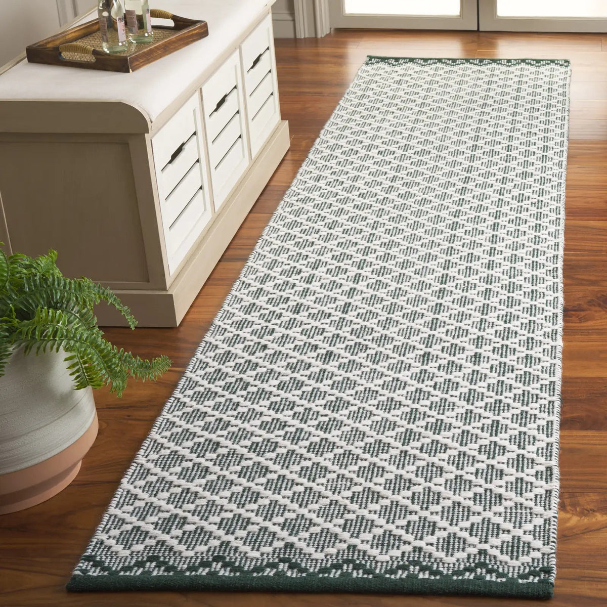 Safavieh Vermont 2'-3" x 9'-0" Rug in Green / Ivory
