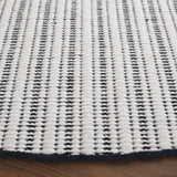 Safavieh Vermont 6'-0" x 6'-0" Rug in Navy / Ivory