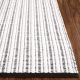 Safavieh Vermont 4'-0" x 6'-0" Rug in Brown / Ivory