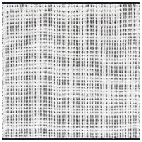 Safavieh Vermont 6'-0" x 6'-0" Rug in Black / Ivory
