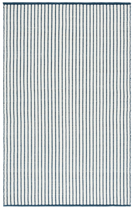 Safavieh Vermont 4'-0" x 6'-0" Rug in Navy / Blue