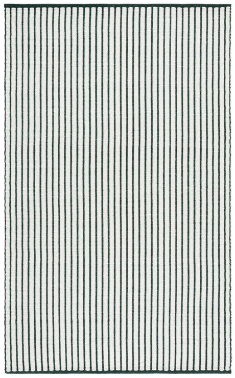 Safavieh Vermont 4'-0" x 6'-0" Rug in Dark Green / Ivory