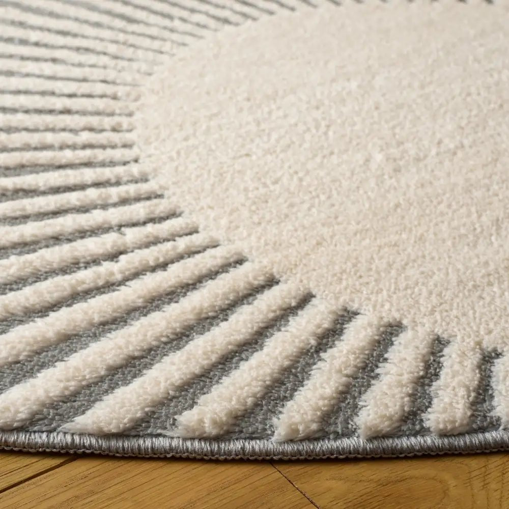 Safavieh Versailles 6'-0" x 6'-0" Rug in Grey / Beige