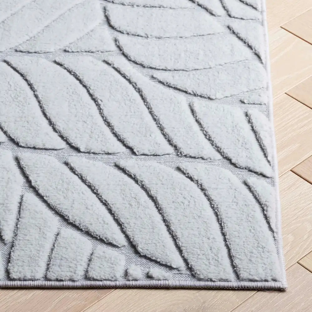 Safavieh Versailles 5'-0" x 8'-0" Rug in Grey