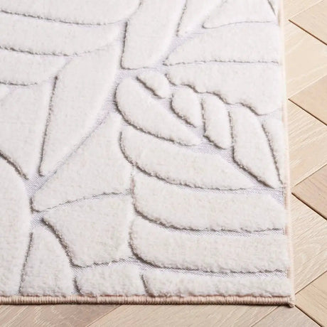 Safavieh Versailles 5'-0" x 8'-0" Rug in Ivory