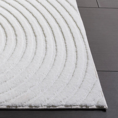 Safavieh Versailles 4'-0" x 6'-0" Rug in Ivory