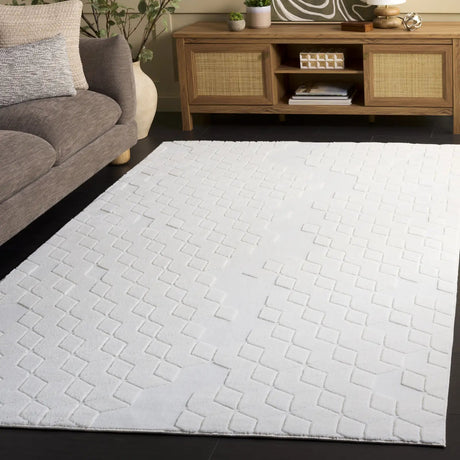 Safavieh Versailles 4'-0" x 6'-0" Rug in Ivory