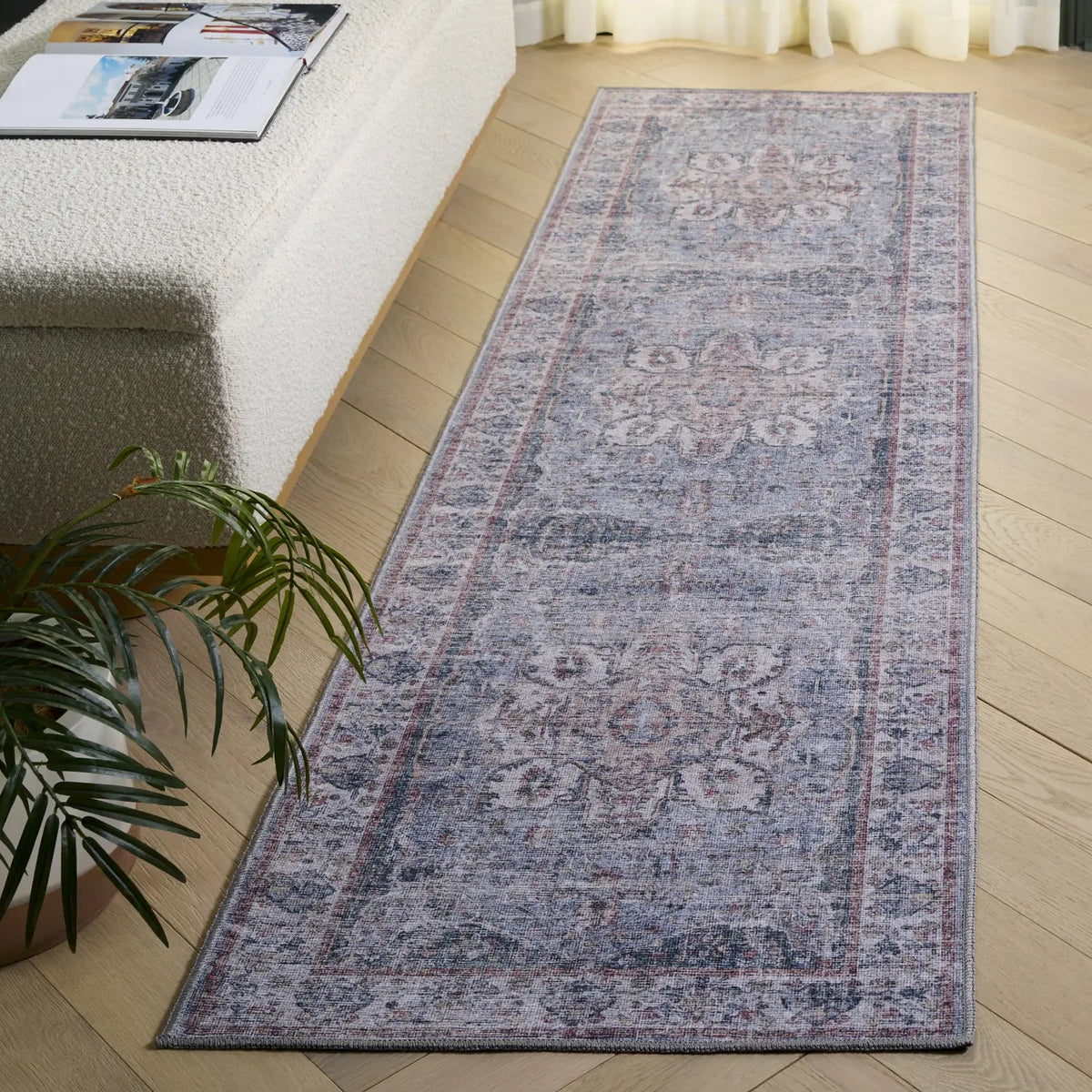 Safavieh Vintage Heriz 800 2'-3" x 8'-0" Rug in Blue / Beige