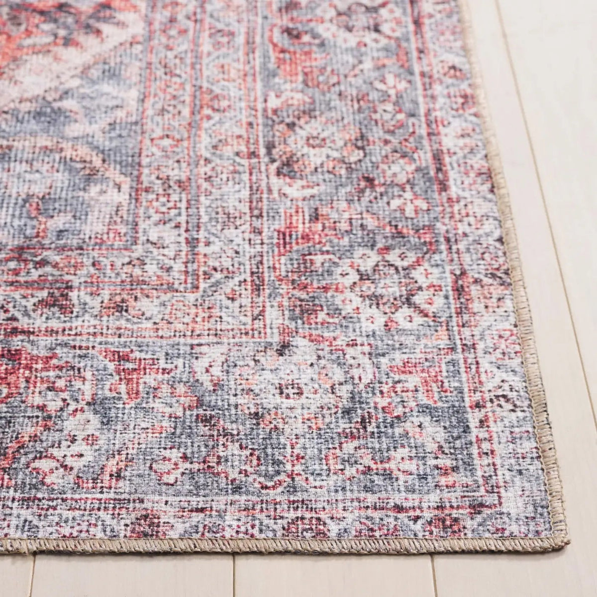 Safavieh Vintage Serapi 600 5'-1" x 7'-6" Rug in Red Orange / Blue