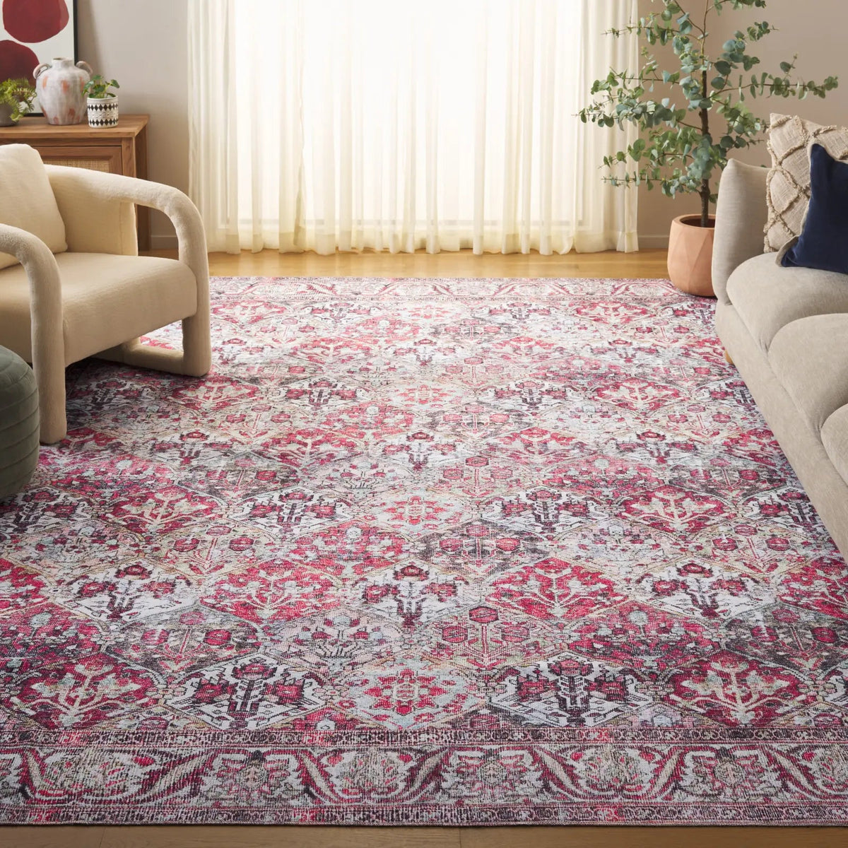 Safavieh Vintage Serapi 600 8'-0" x 10'-0" Rug in Red / Light Green