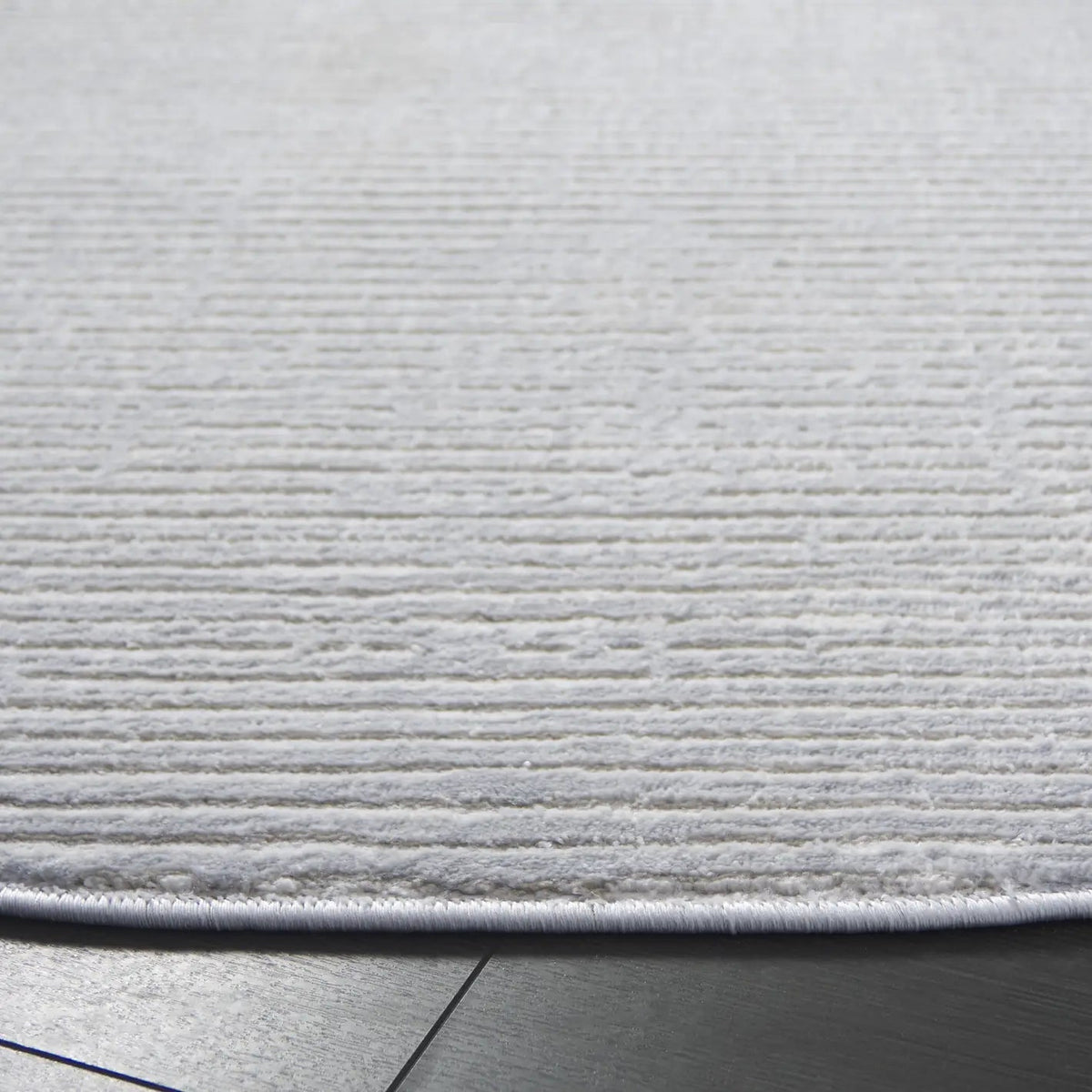 Safavieh Whisper 6'-7" x 6'-7" Rug in Blue / Grey
