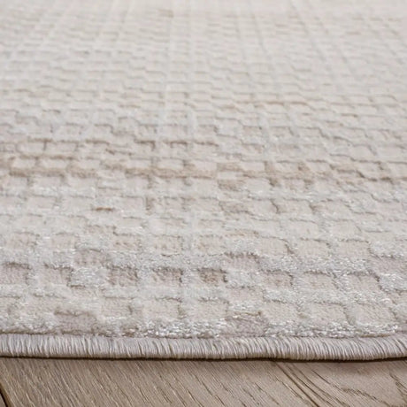 Safavieh Whisper 6'-7" x 6'-7" Rug in Ivory / White