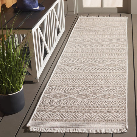 Safavieh Wicker 2'-2" x 8'-0" Rug in Ivory / Beige