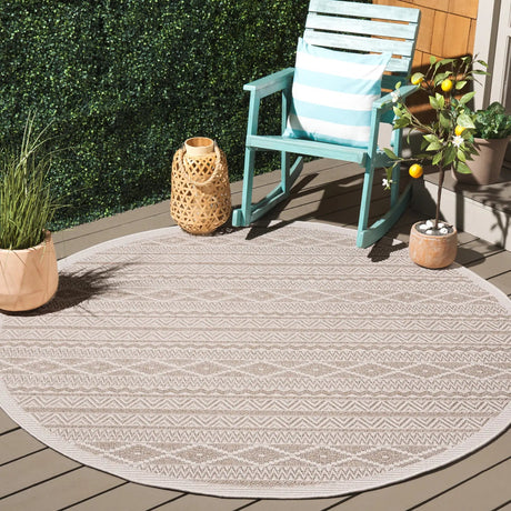 Safavieh Wicker 6'-7" x 6'-7" Rug in Ivory / Beige