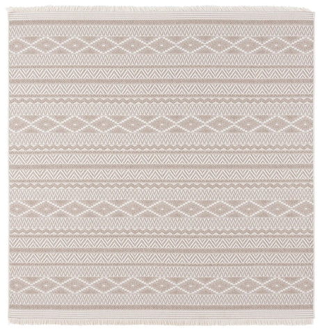 Safavieh Wicker 6'-7" x 6'-7" Rug in Ivory / Beige