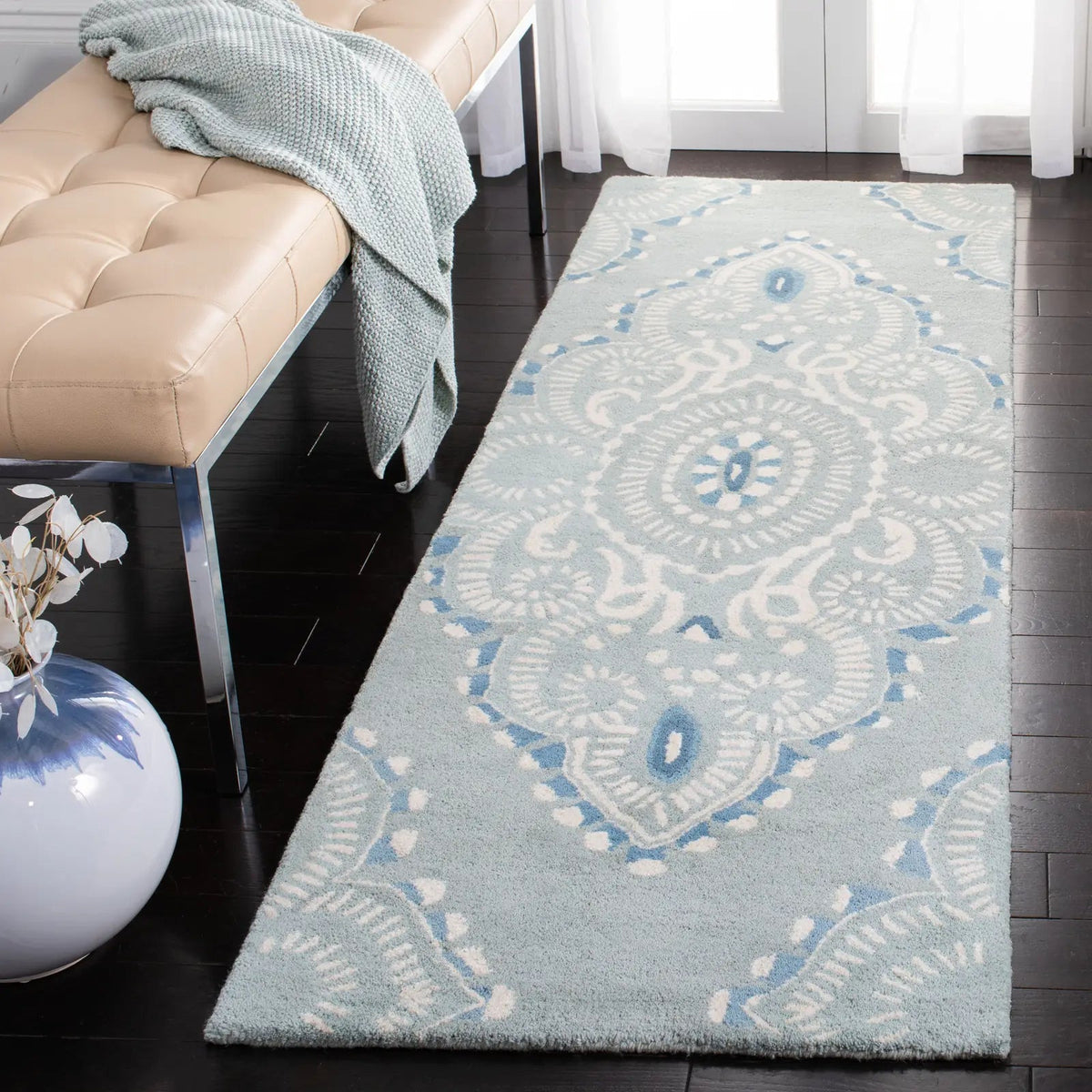 Safavieh Wyndham 2'-3" x 11'-0" Rug in Blue / Ivory