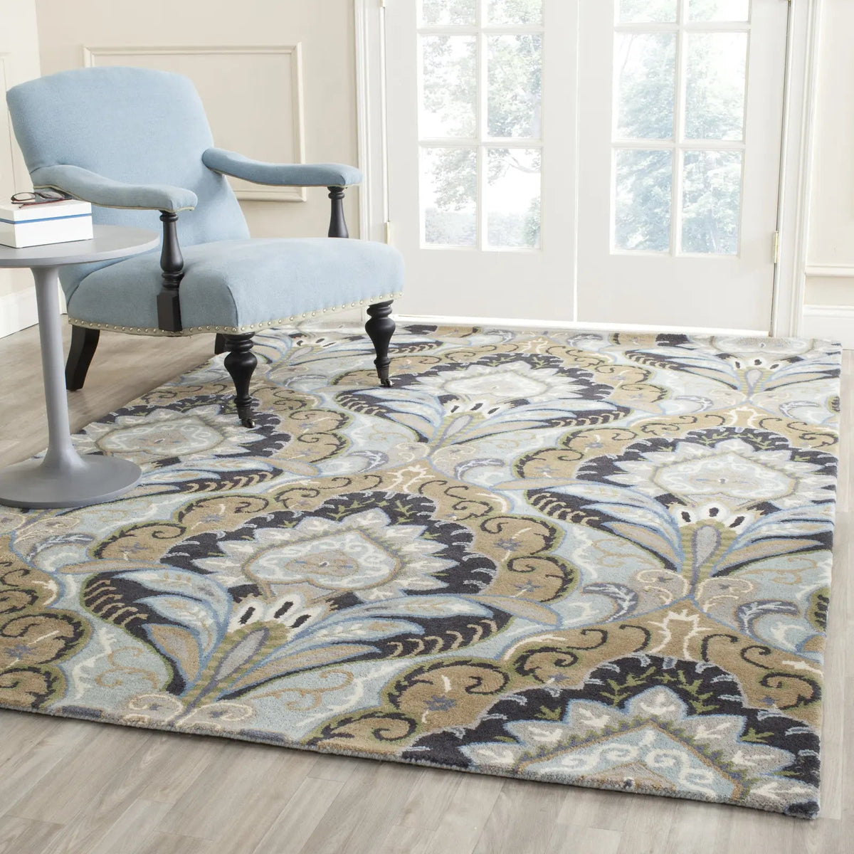 Safavieh Wyndham 4'-0" x 6'-0" Rug in Blue / Multi
