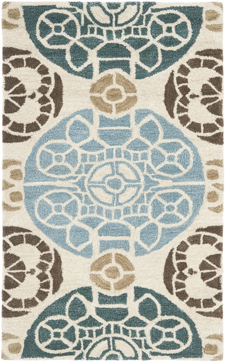 Safavieh Wyndham 2'-0" x 3'-0" Rug in Beige / Blue