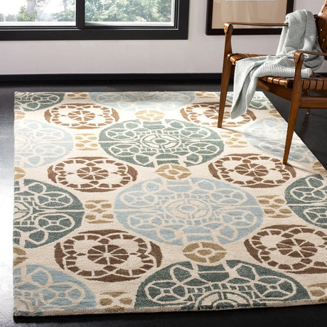 Safavieh Wyndham 4'-0" x 6'-0" Rug in Beige / Blue