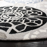 Safavieh Wyndham 7'-0" x 7'-0" Rug in Grey / Black