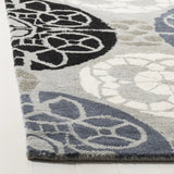 Safavieh Wyndham 5'-0" x 8'-0" Rug in Grey / Black