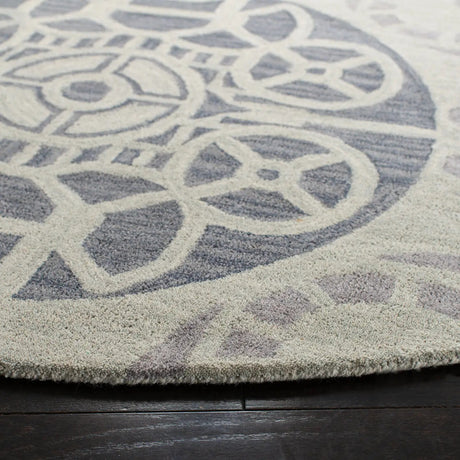 Safavieh Wyndham 7'-0" x 7'-0" Rug in Silver / Blue