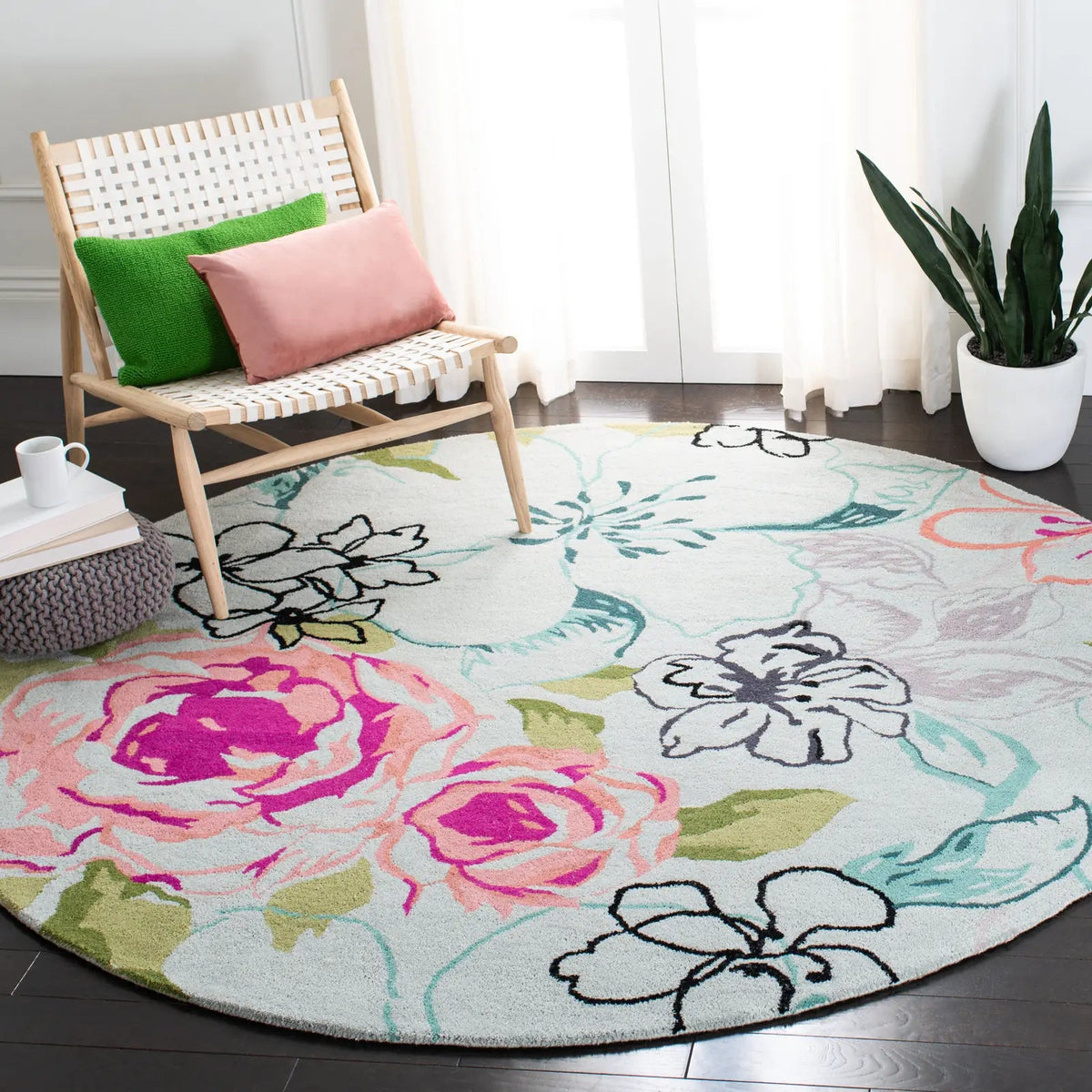 Safavieh Wyndham 7'-0" x 7'-0" Rug in Blue / Multi
