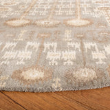 Safavieh Wyndham 7'-0" x 7'-0" Rug in Natural / Multi