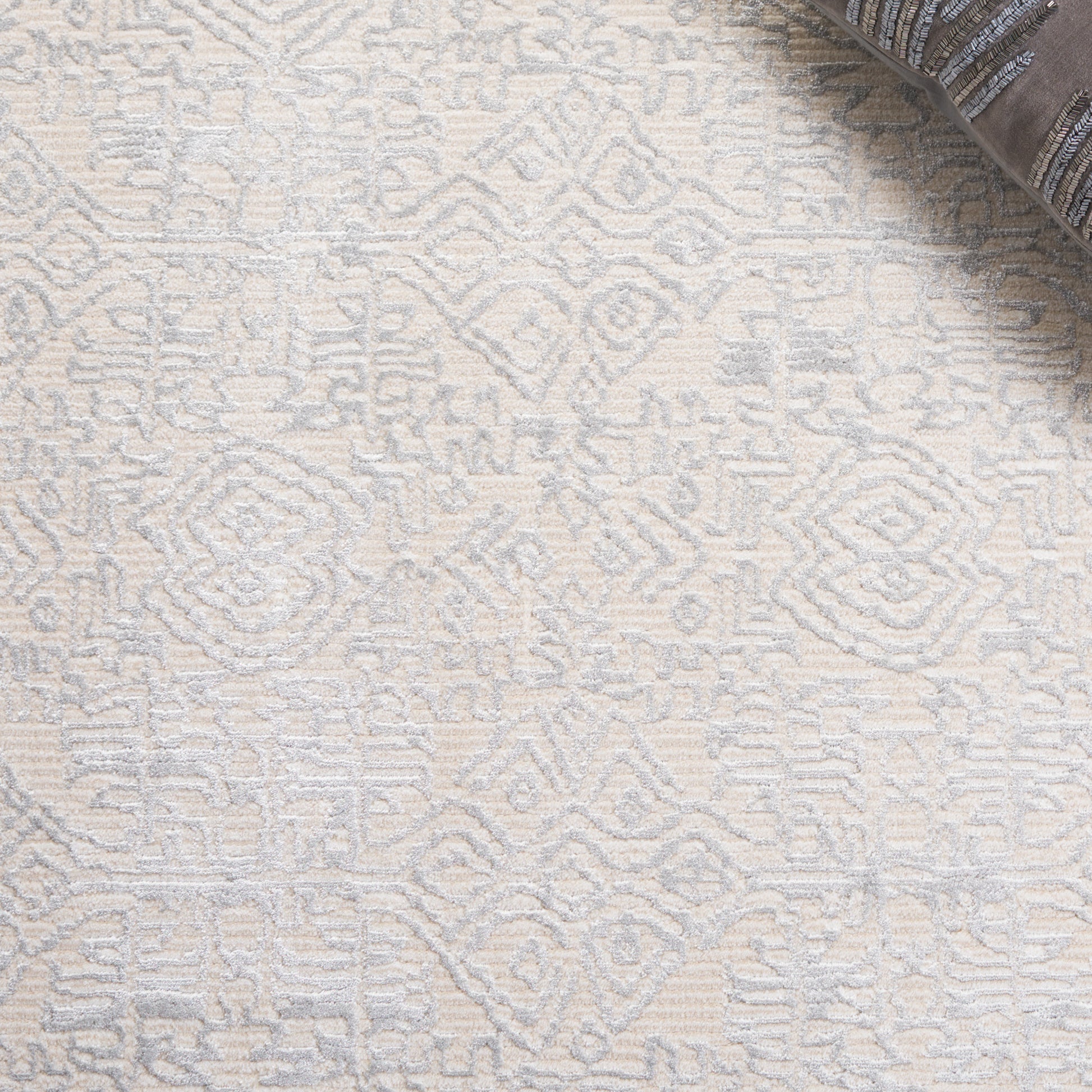 Safavieh Sabrina Sbr843A Ivory/Grey Area Rug