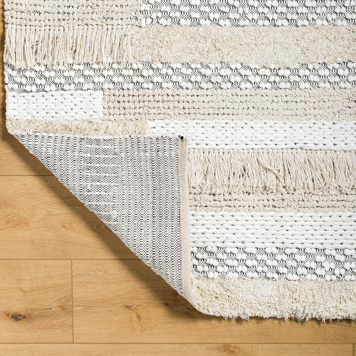 Surya Serena Ser-2301 Off-White, Light Silver, Light Grey, Ash Rug.